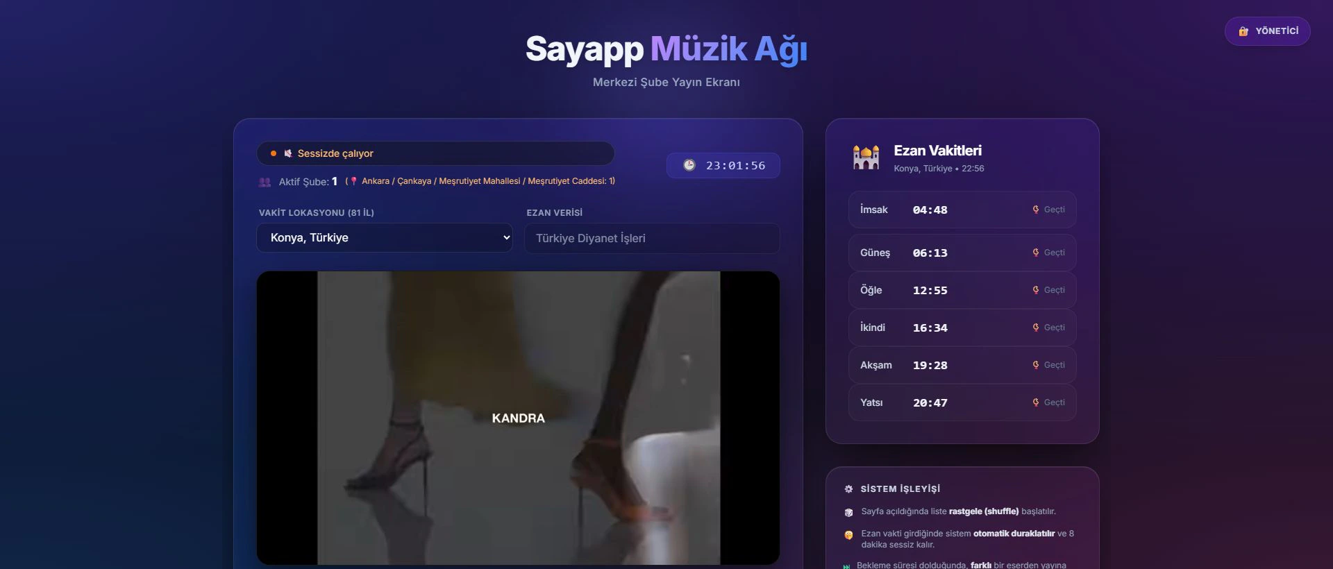 Yayın durumu ve namaz vakti otomasyonunu gösteren SAYAPP merkezi mağaza müzik arayüzü.